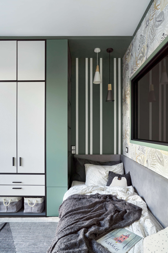 Кухня в двухэтажной квартире на севере Москвы - фото №19